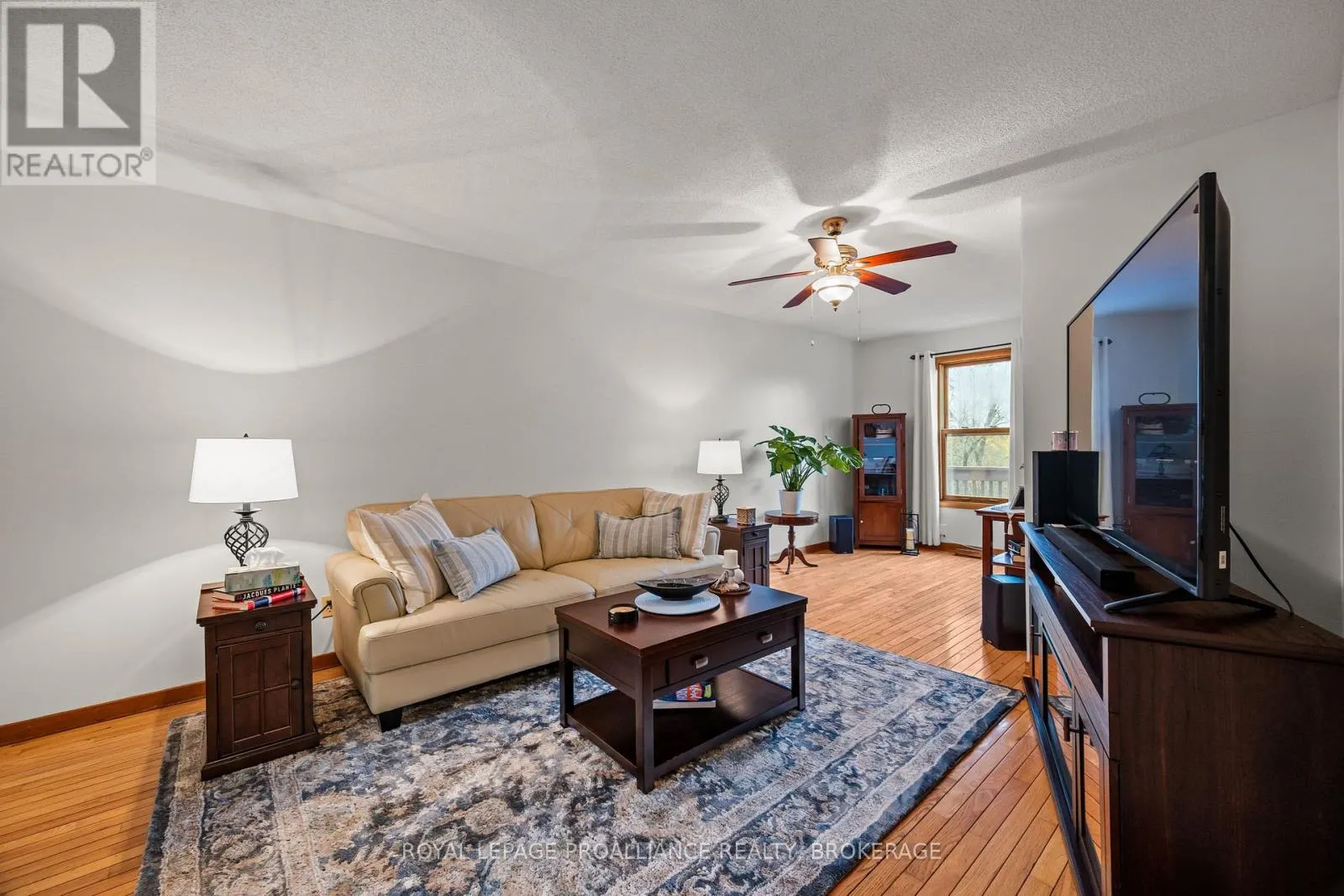 435 COUNTY ROAD 2 E