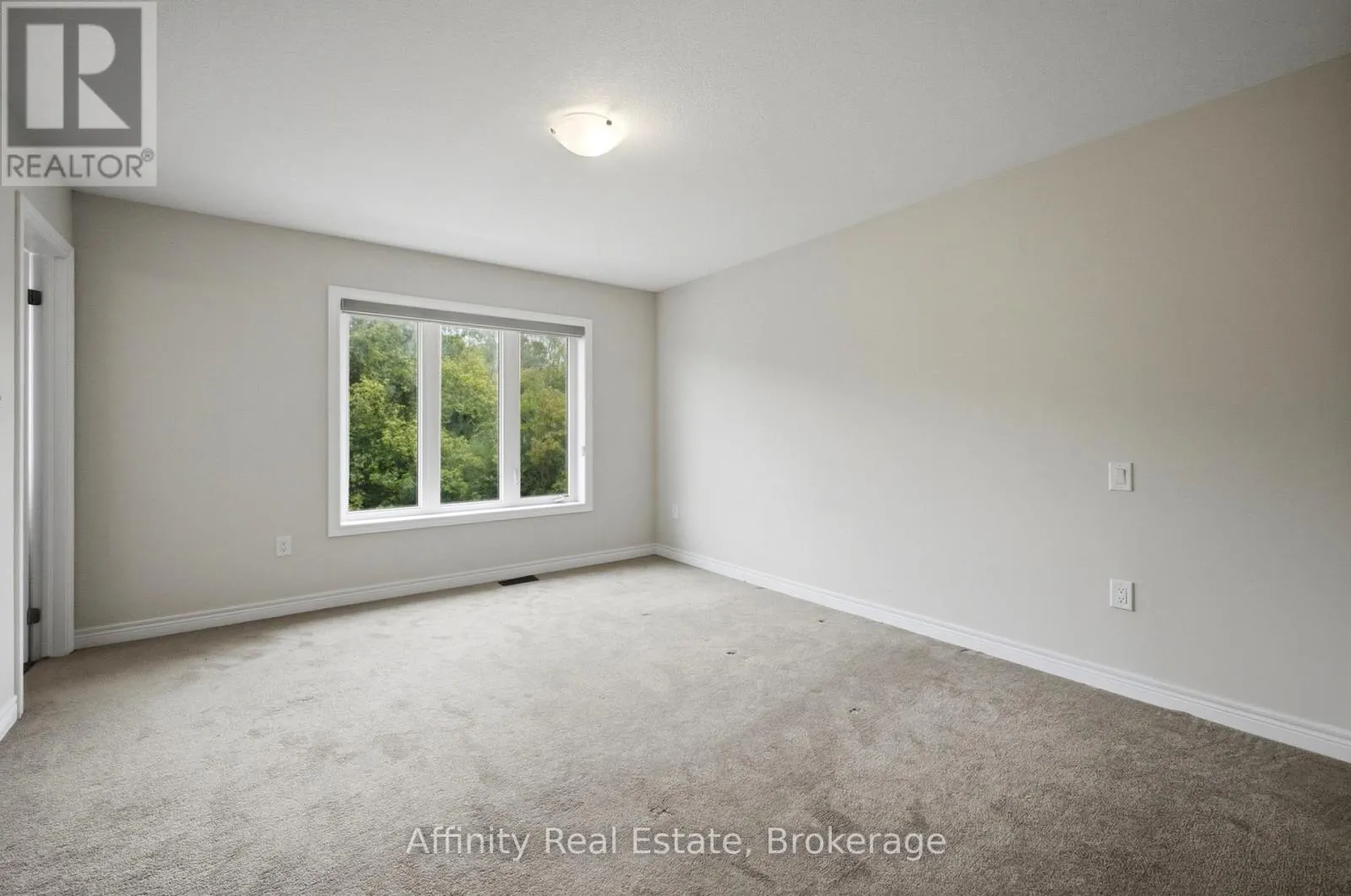 32 - 10 BIRMINGHAM DRIVE