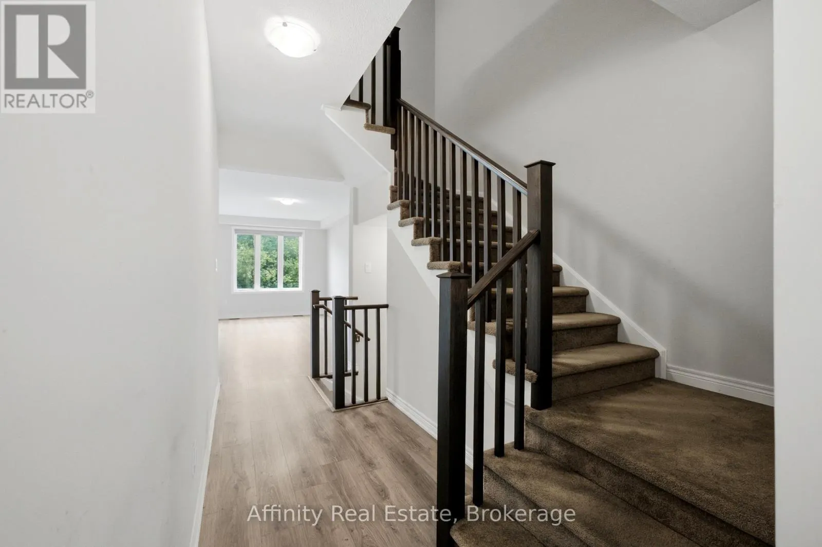 32 - 10 BIRMINGHAM DRIVE