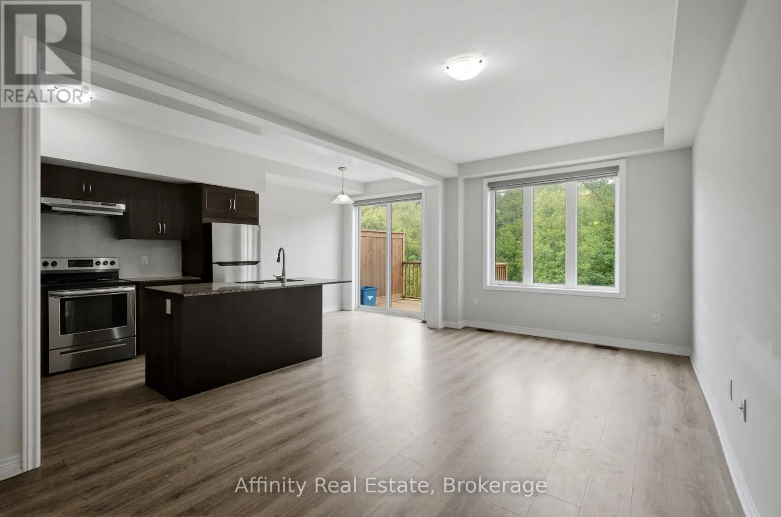 32 - 10 BIRMINGHAM DRIVE