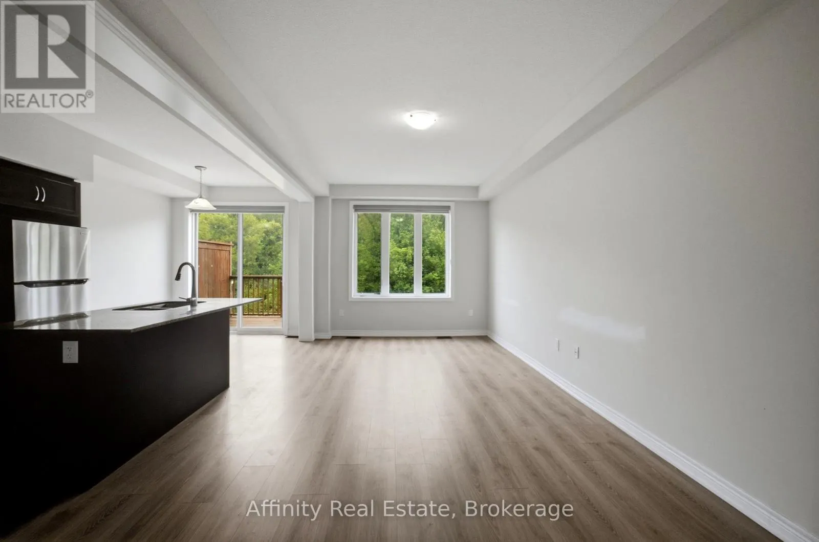 32 - 10 BIRMINGHAM DRIVE