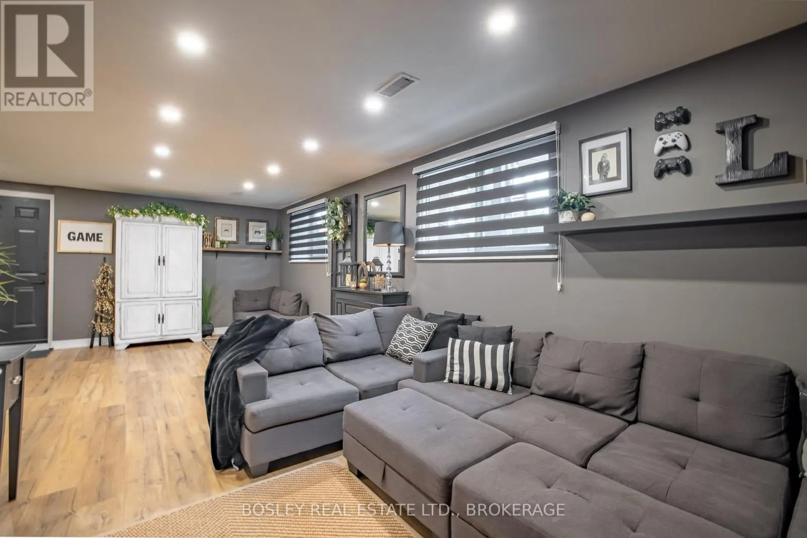 4148 DORCHESTER ROAD