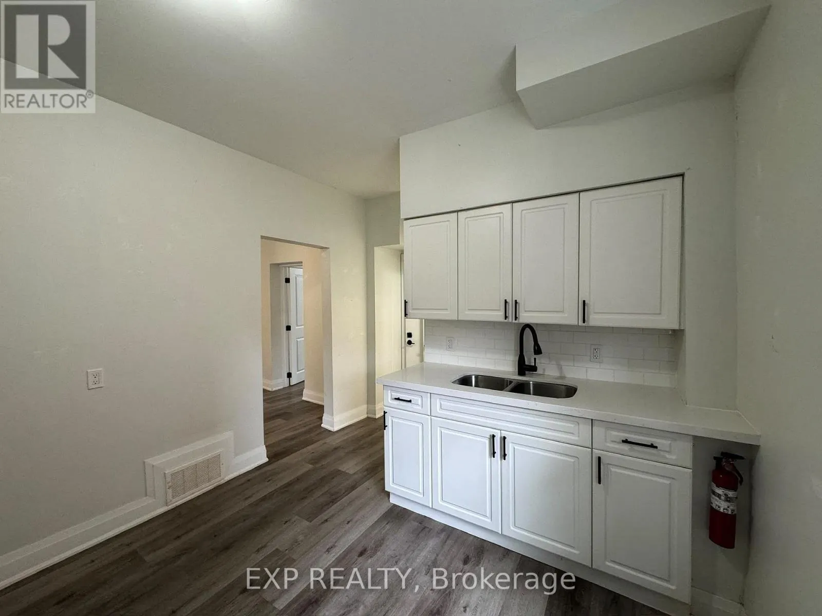 58 ARTHUR AVENUE N