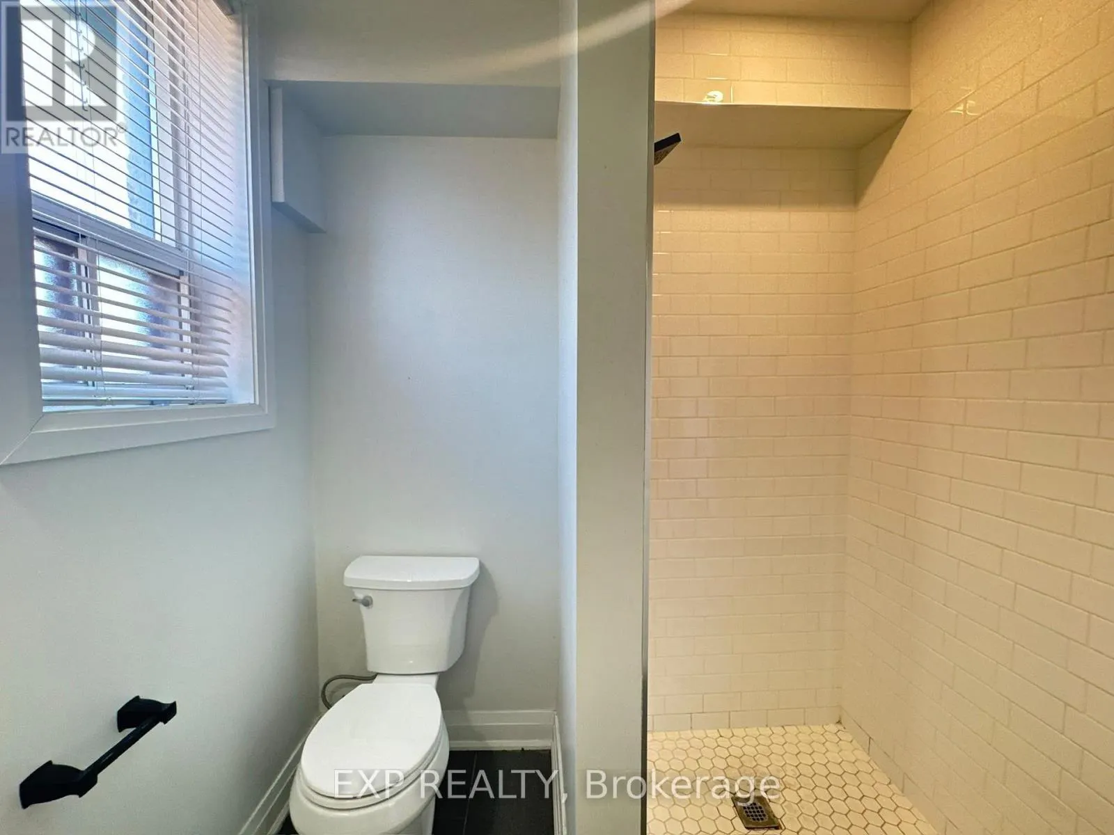 58 ARTHUR AVENUE N