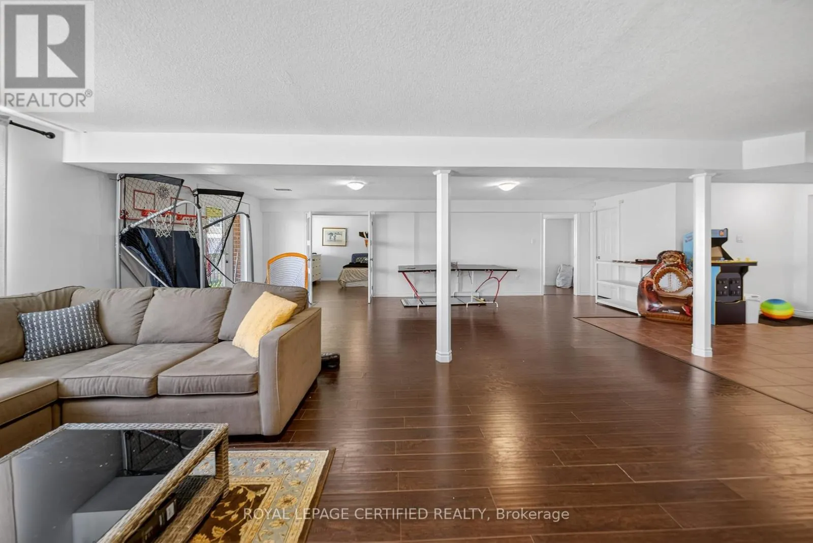 91 CANDLEWOOD DRIVE