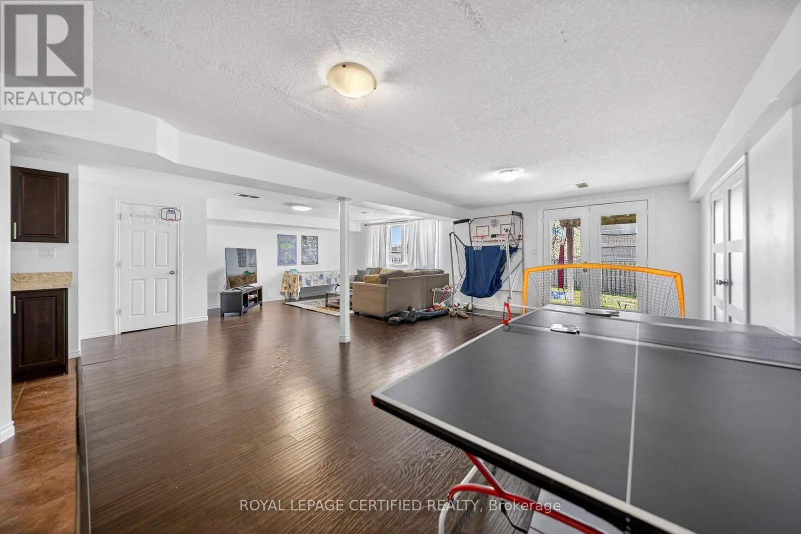 91 CANDLEWOOD DRIVE