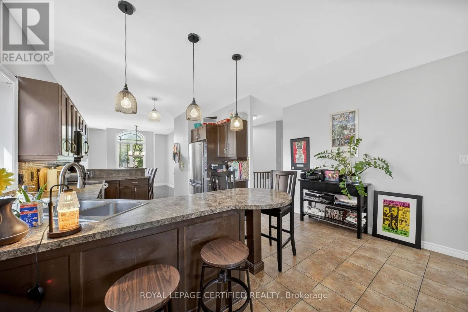 91 CANDLEWOOD DRIVE
