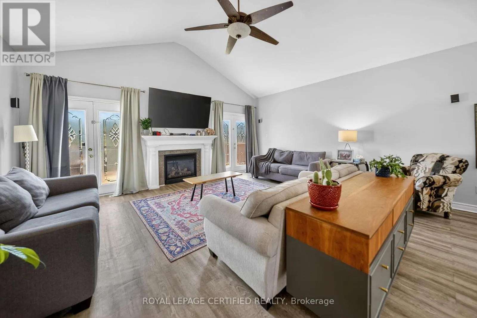 91 CANDLEWOOD DRIVE
