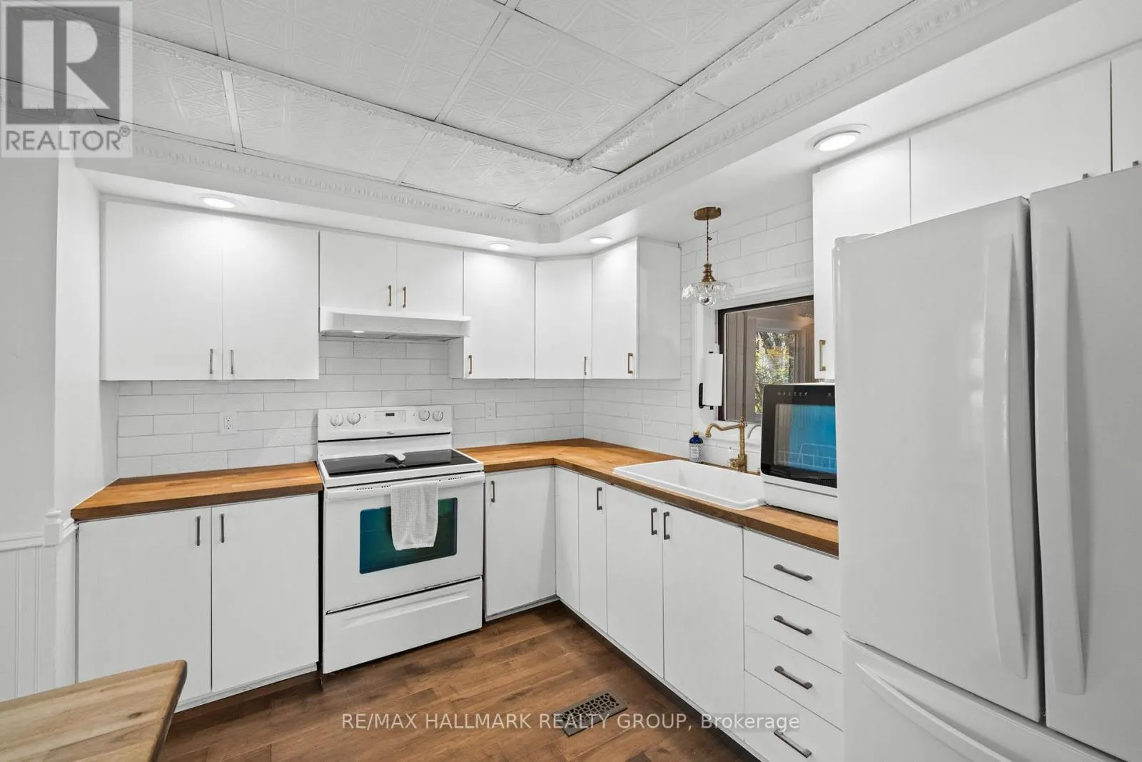 5001 DUNNING ROAD