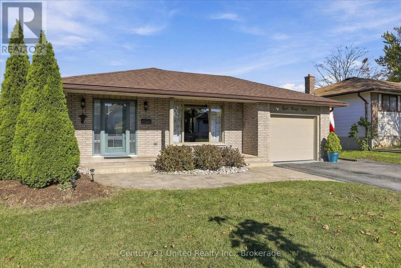 898 SYDENHAM ROAD