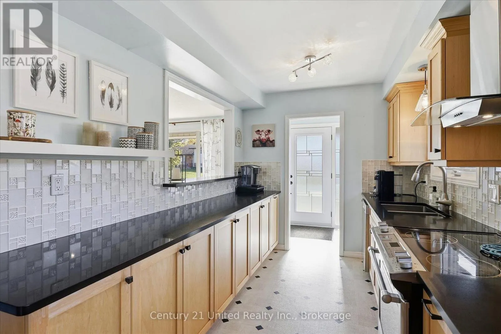 898 SYDENHAM ROAD