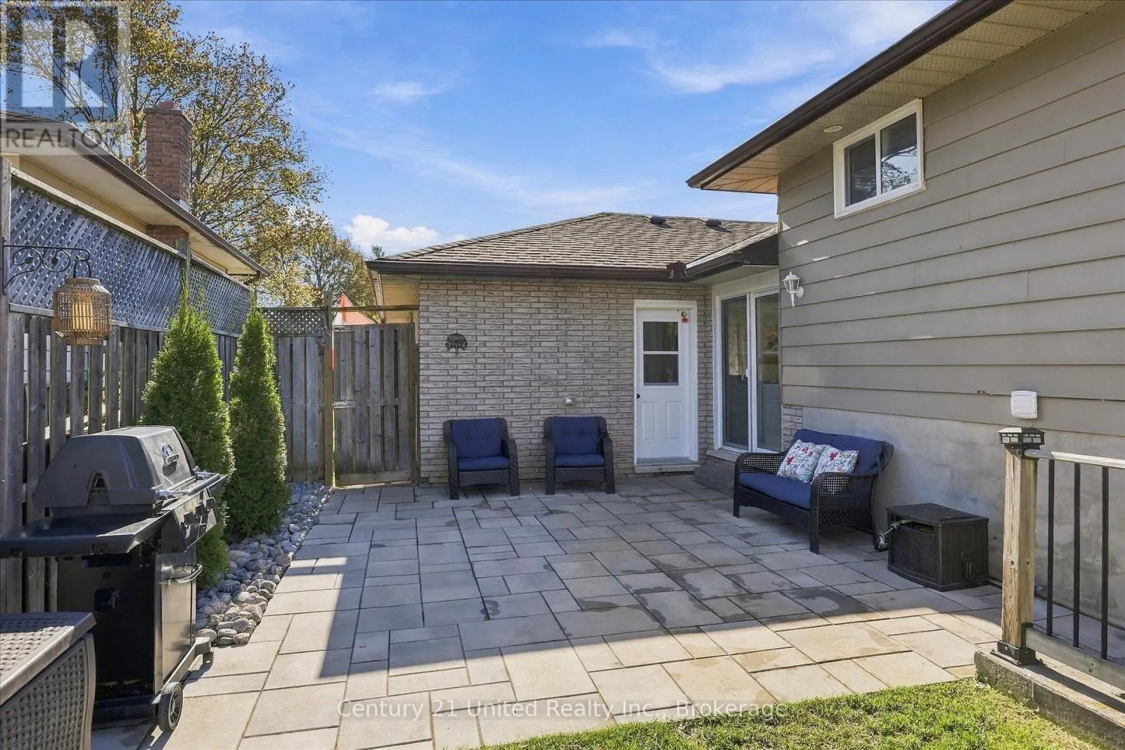 898 SYDENHAM ROAD