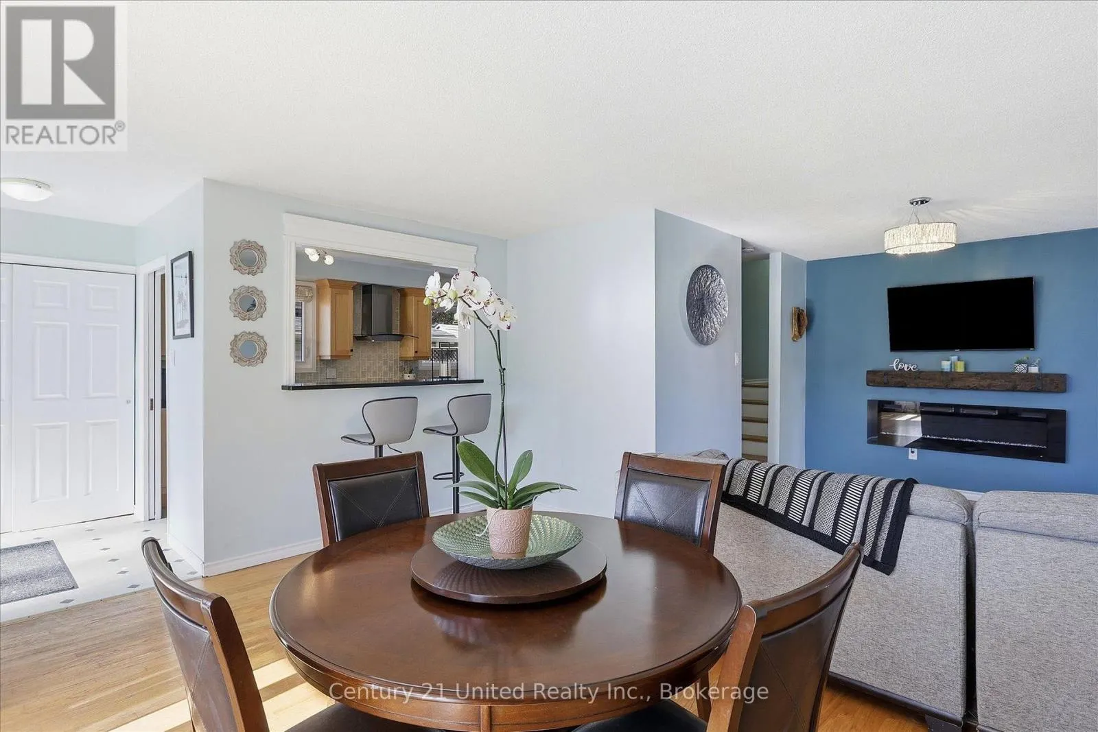 898 SYDENHAM ROAD