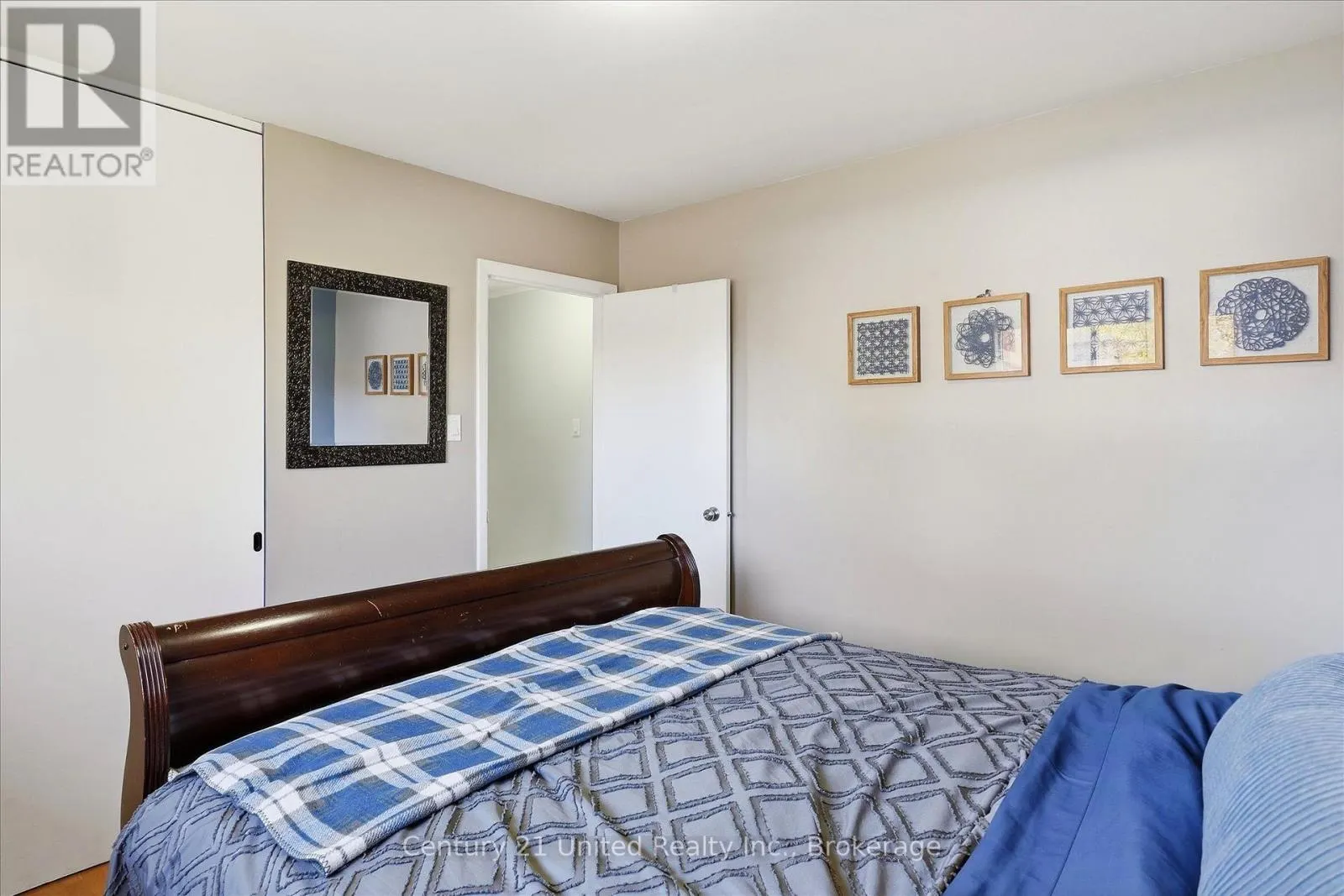 898 SYDENHAM ROAD