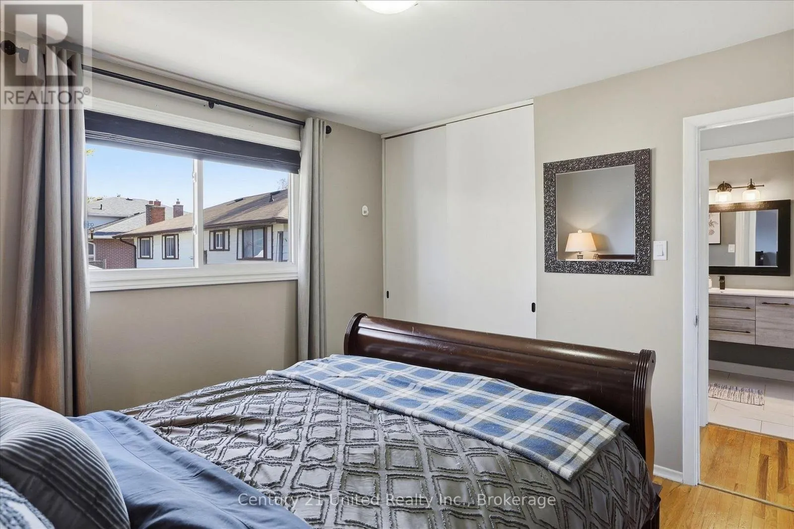 898 SYDENHAM ROAD