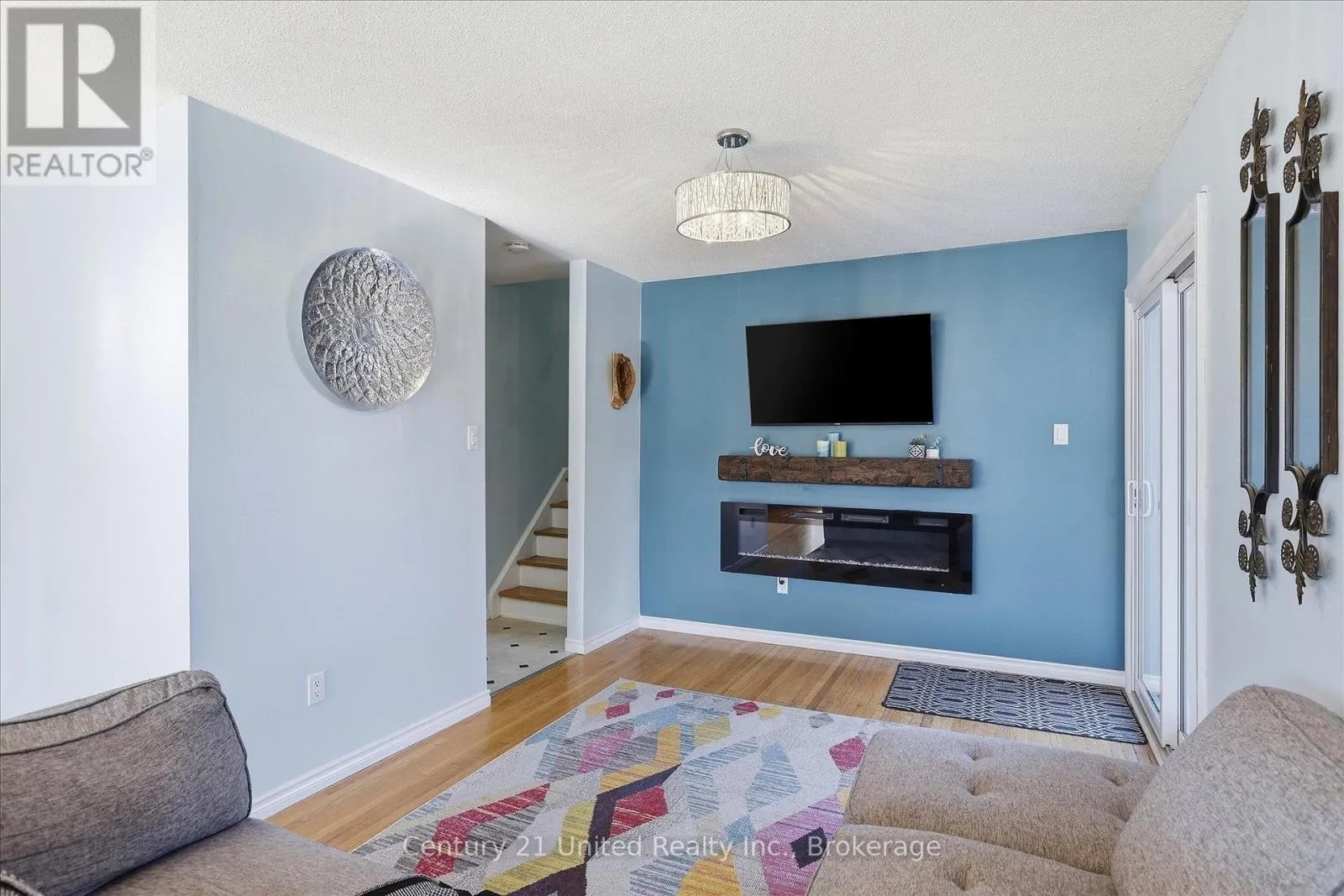 898 SYDENHAM ROAD