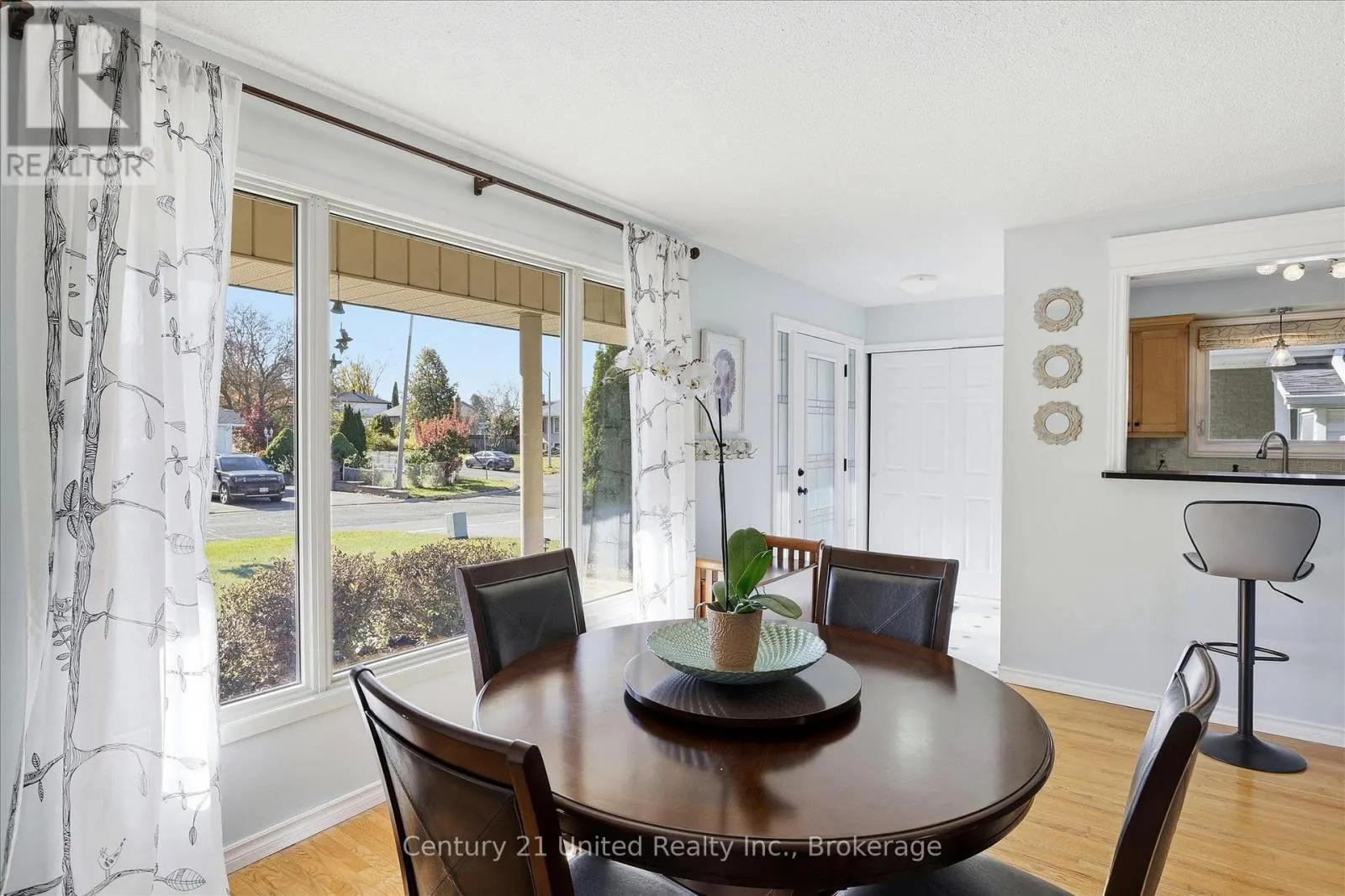 898 SYDENHAM ROAD