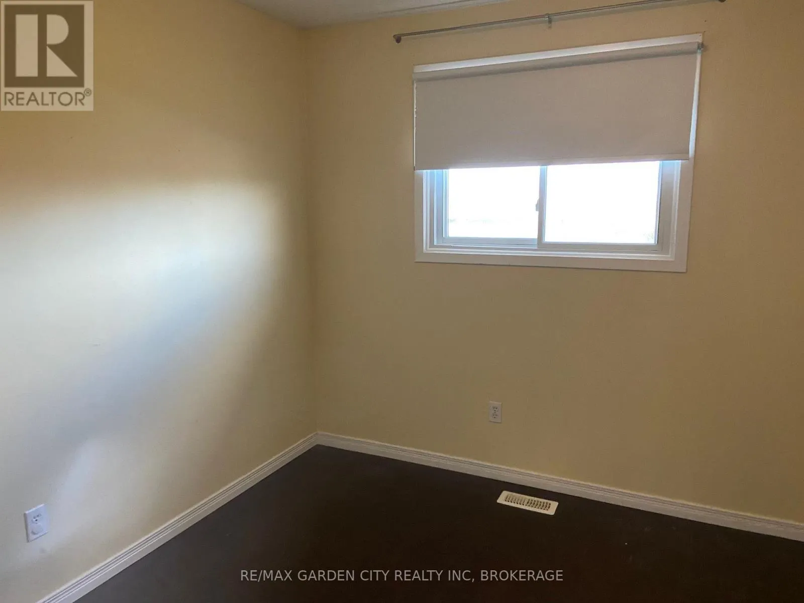 UPPER - 9 STONEGATE DRIVE #Upper
