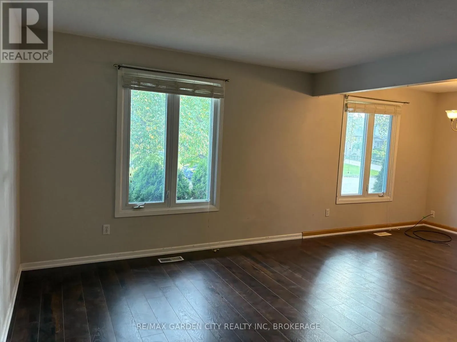 UPPER - 9 STONEGATE DRIVE #Upper