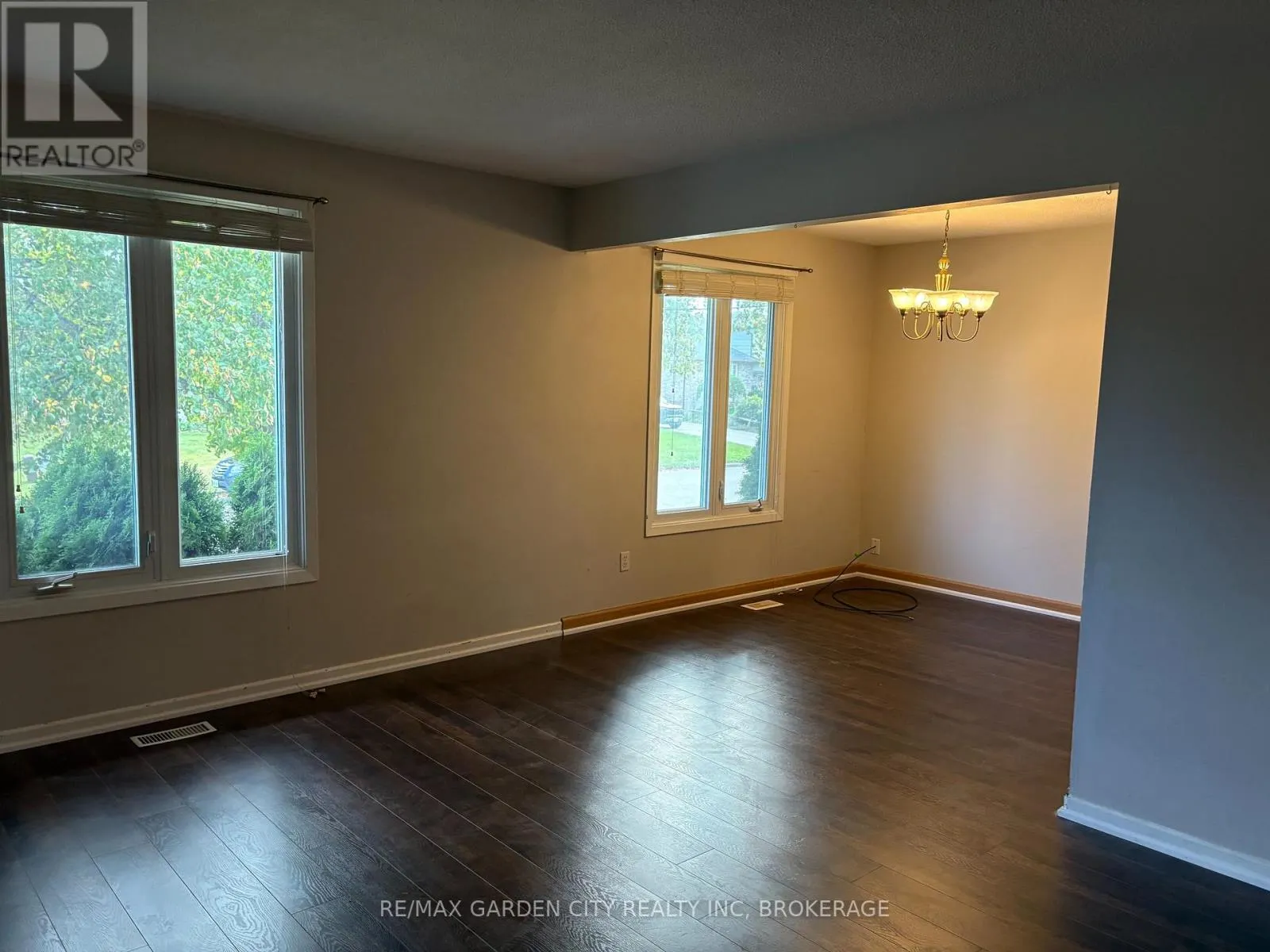 UPPER - 9 STONEGATE DRIVE #Upper