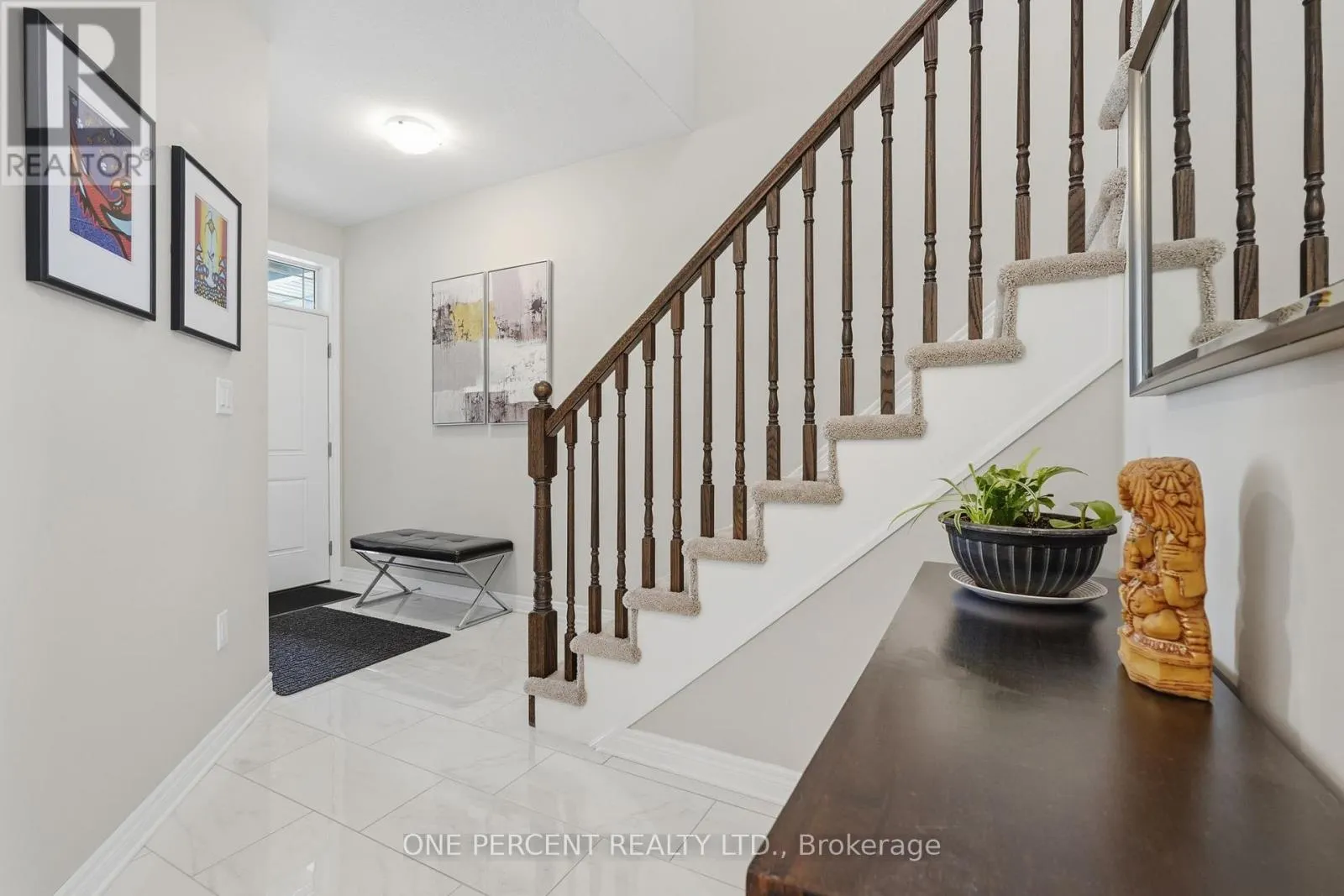 71 LAURENT AVENUE
