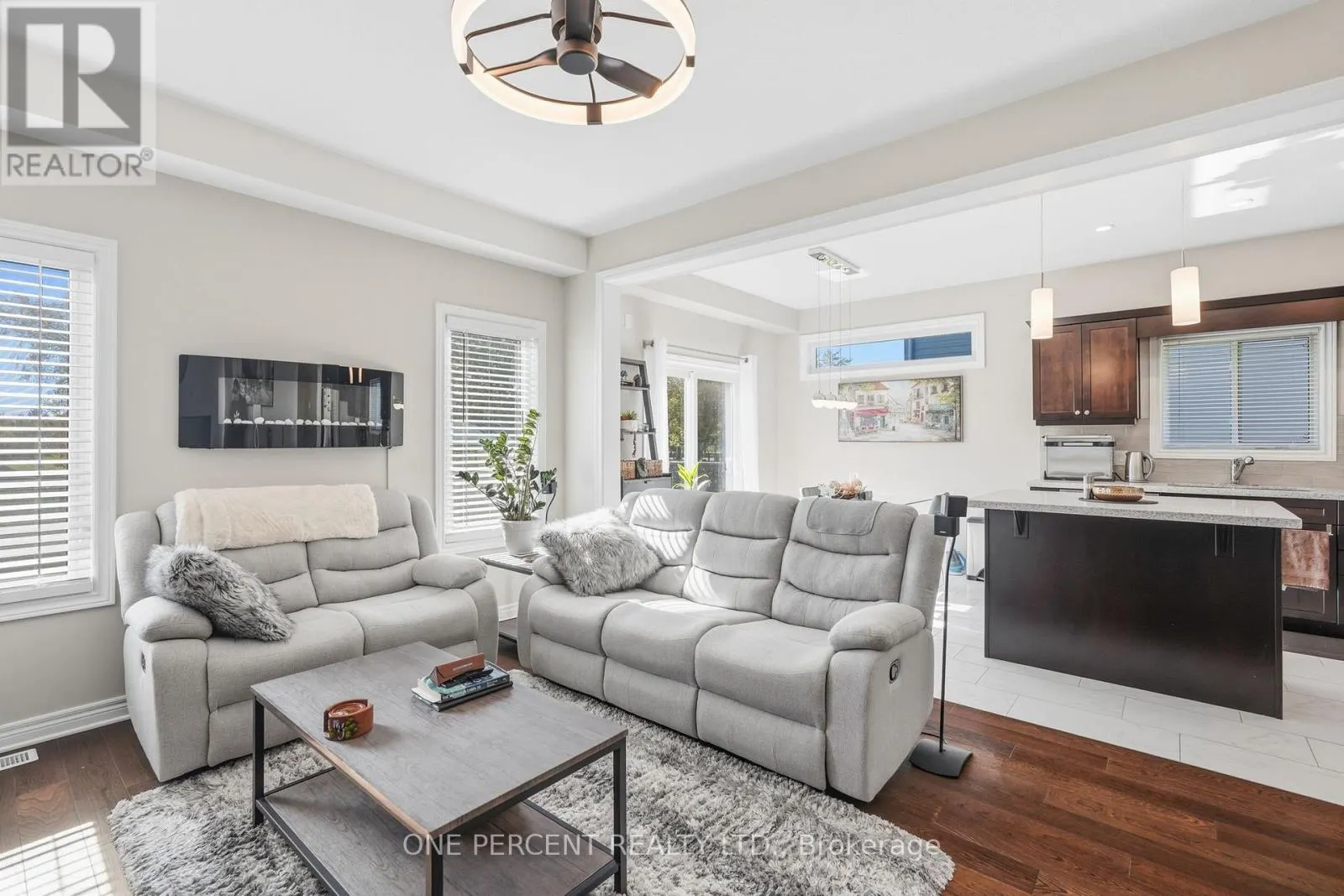 71 LAURENT AVENUE