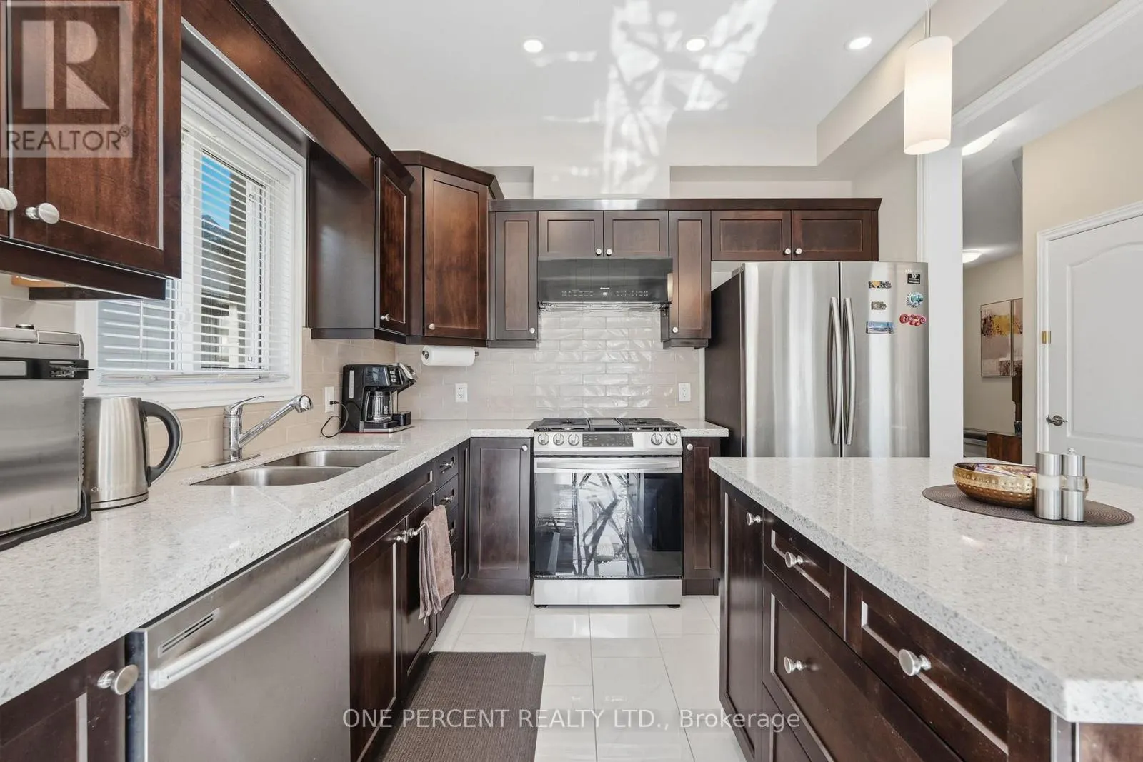 71 LAURENT AVENUE
