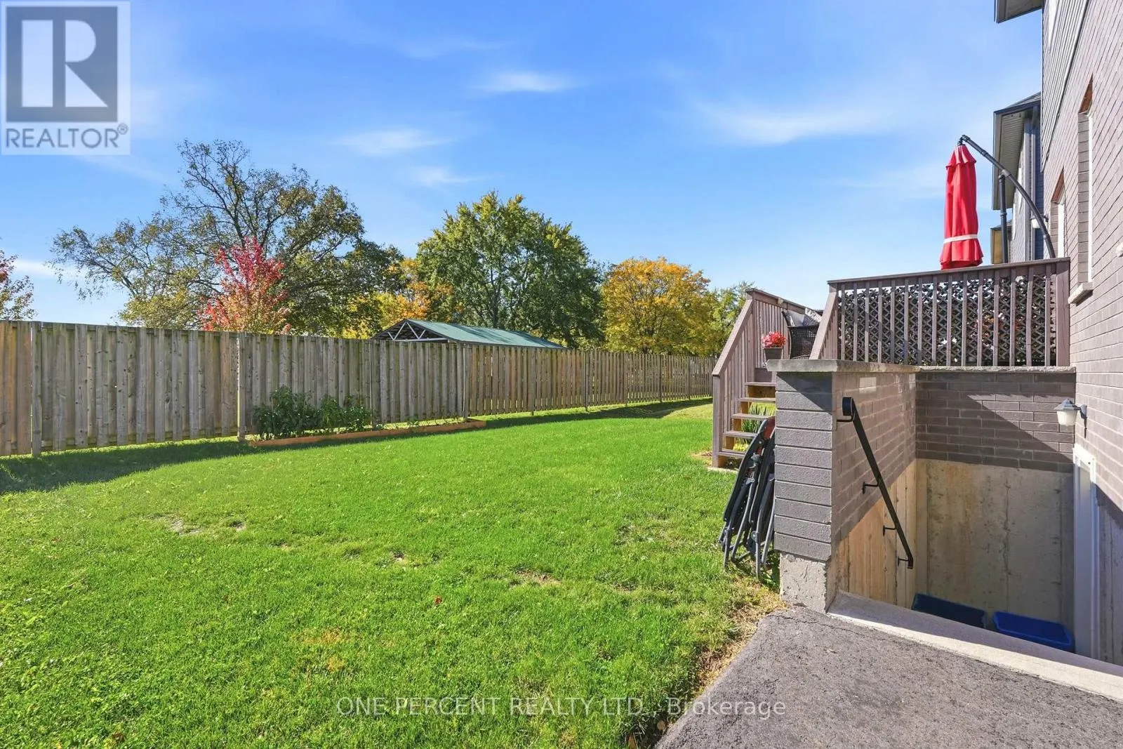 71 LAURENT AVENUE