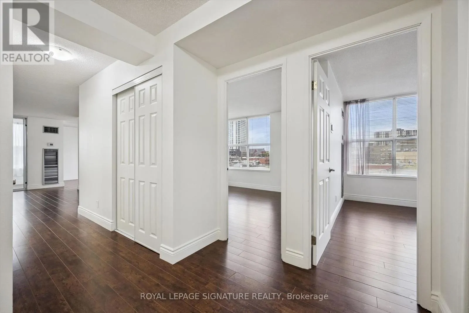 401 - 150 QUEEN STREET S