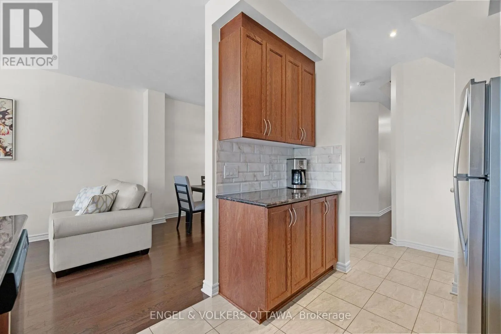 280 WOOD ACRES GROVE
