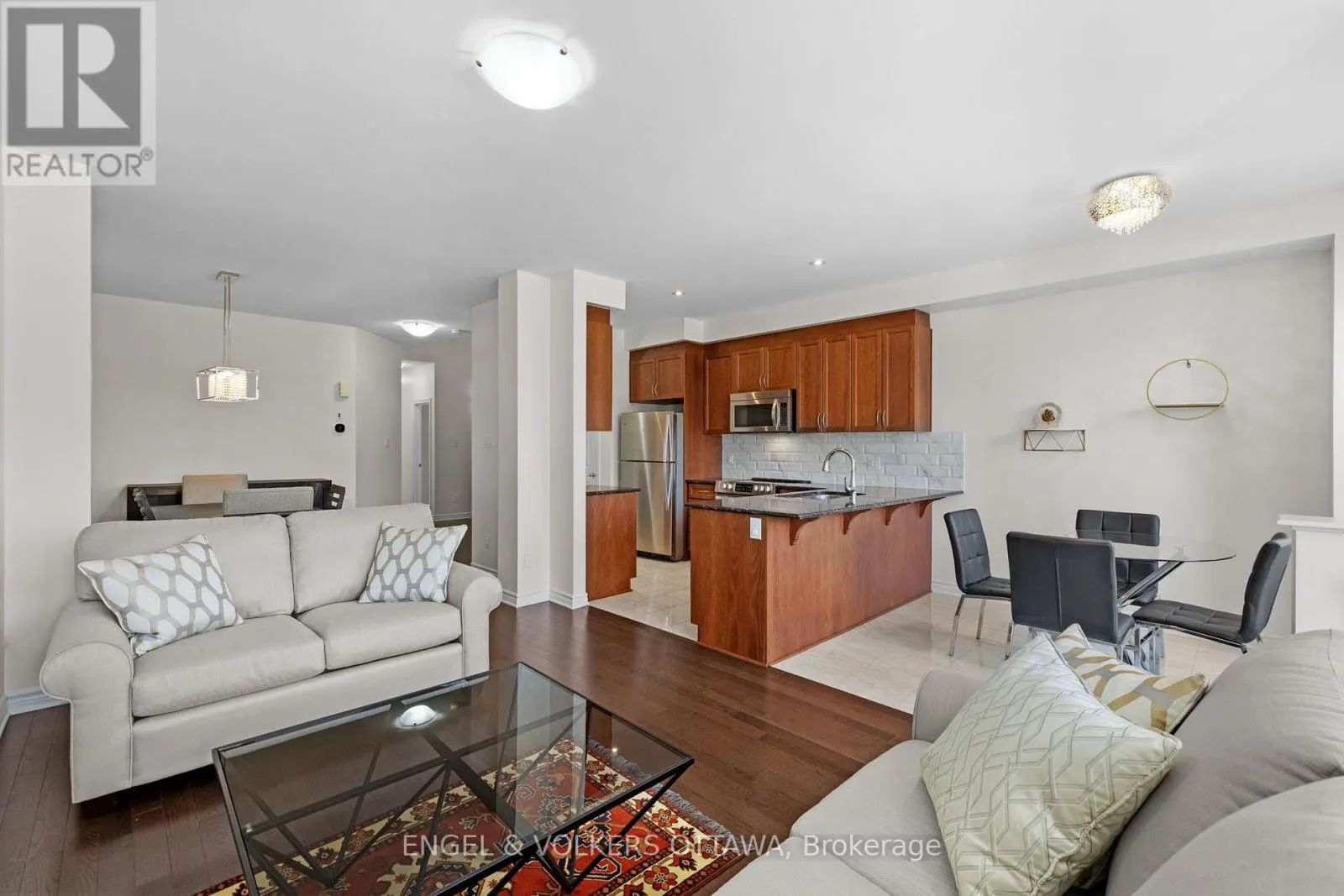 280 WOOD ACRES GROVE