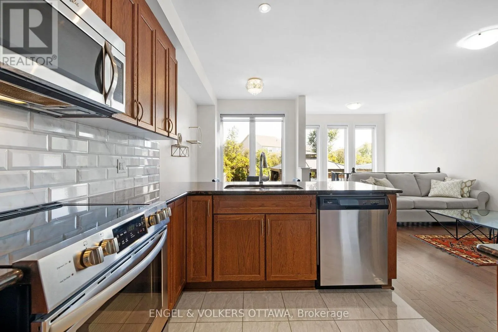 280 WOOD ACRES GROVE
