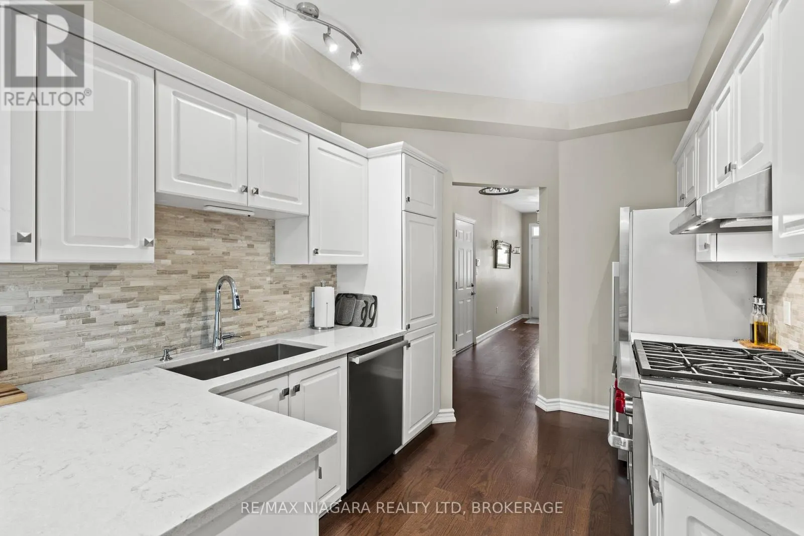 3 - 88 LAKEPORT ROAD #3