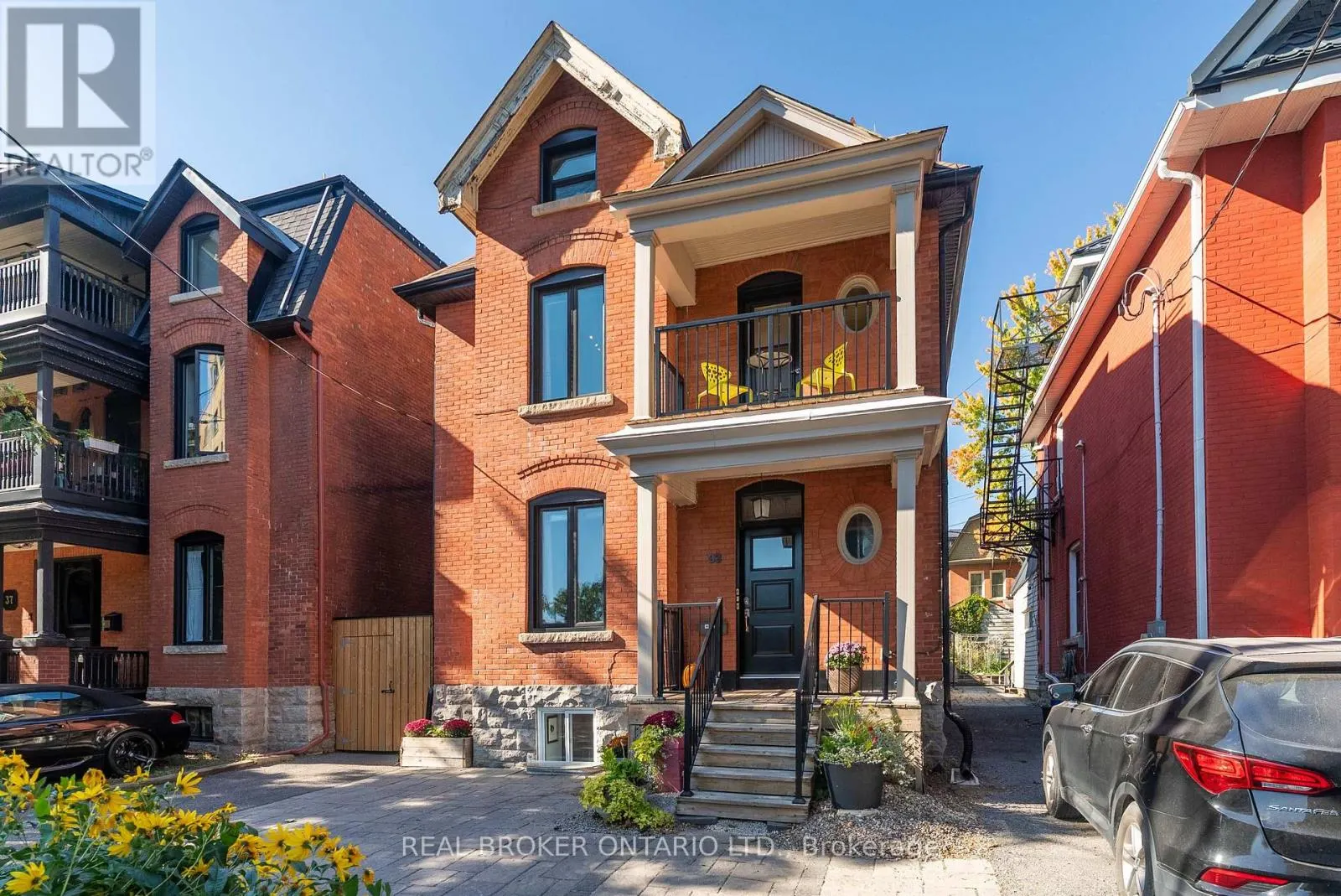33 ARGYLE AVENUE