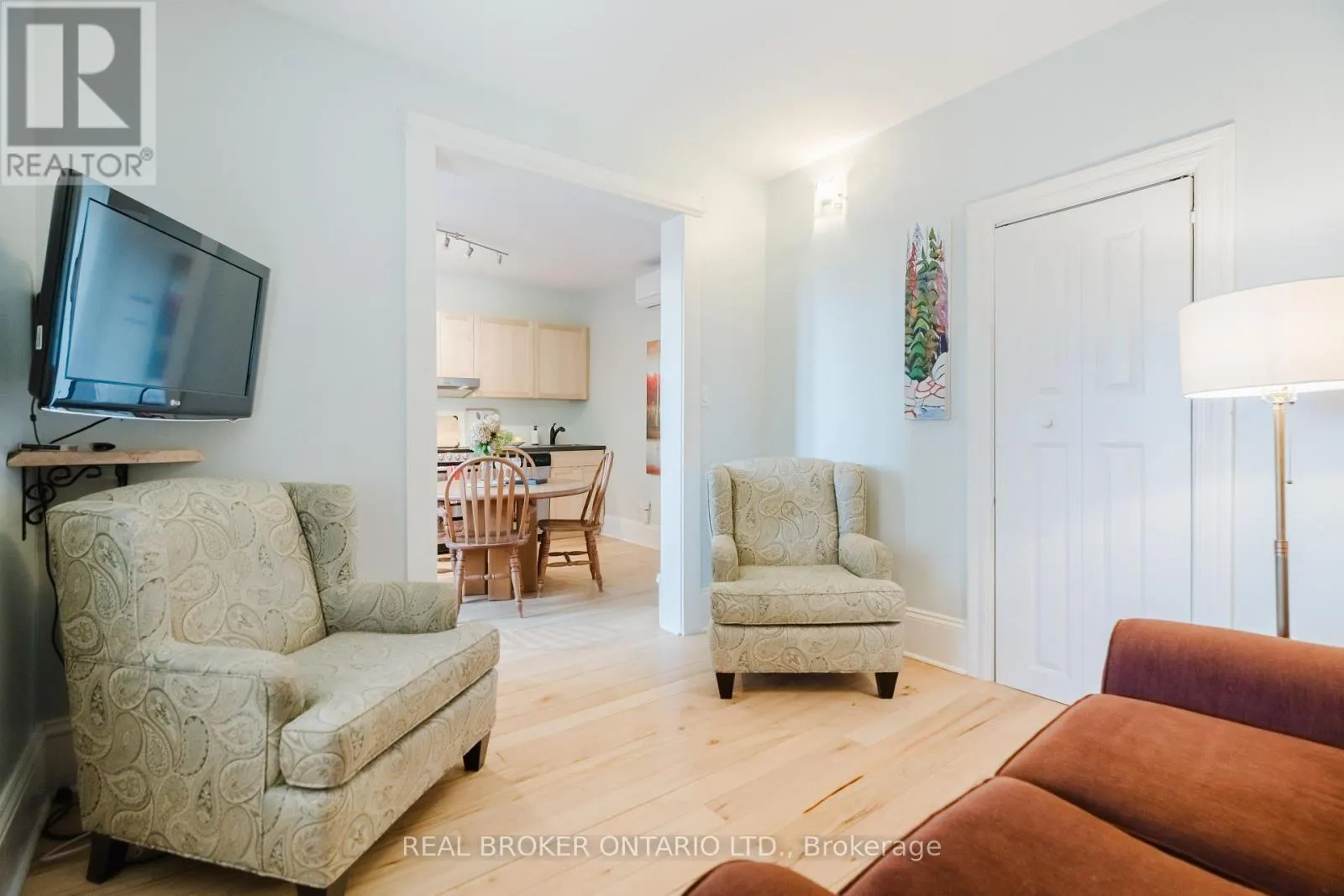 33 ARGYLE AVENUE