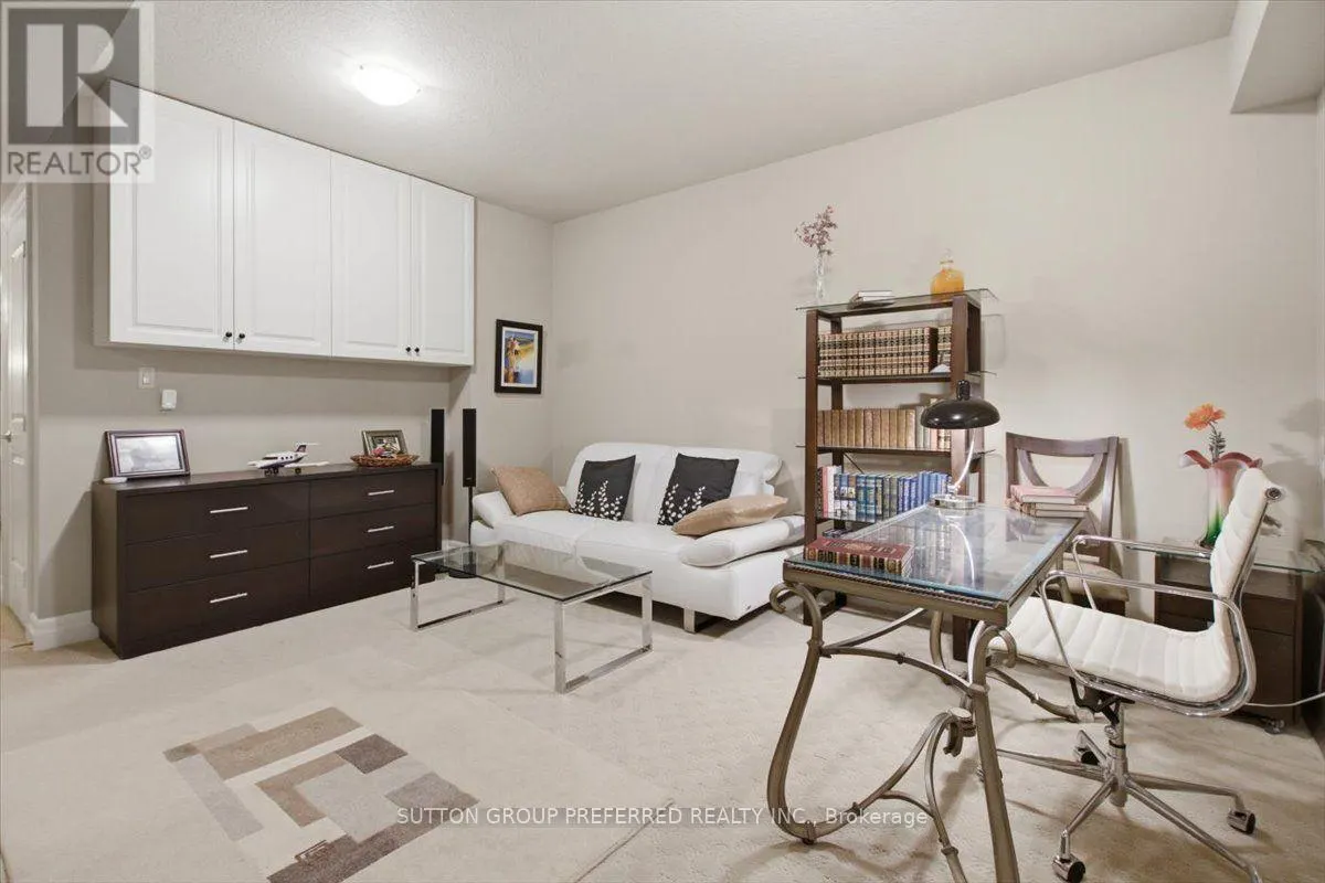 63 - 725 EAGLETRACE DRIVE #63