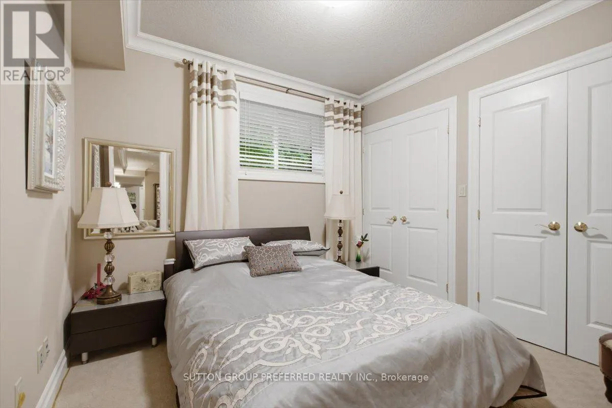 63 - 725 EAGLETRACE DRIVE #63