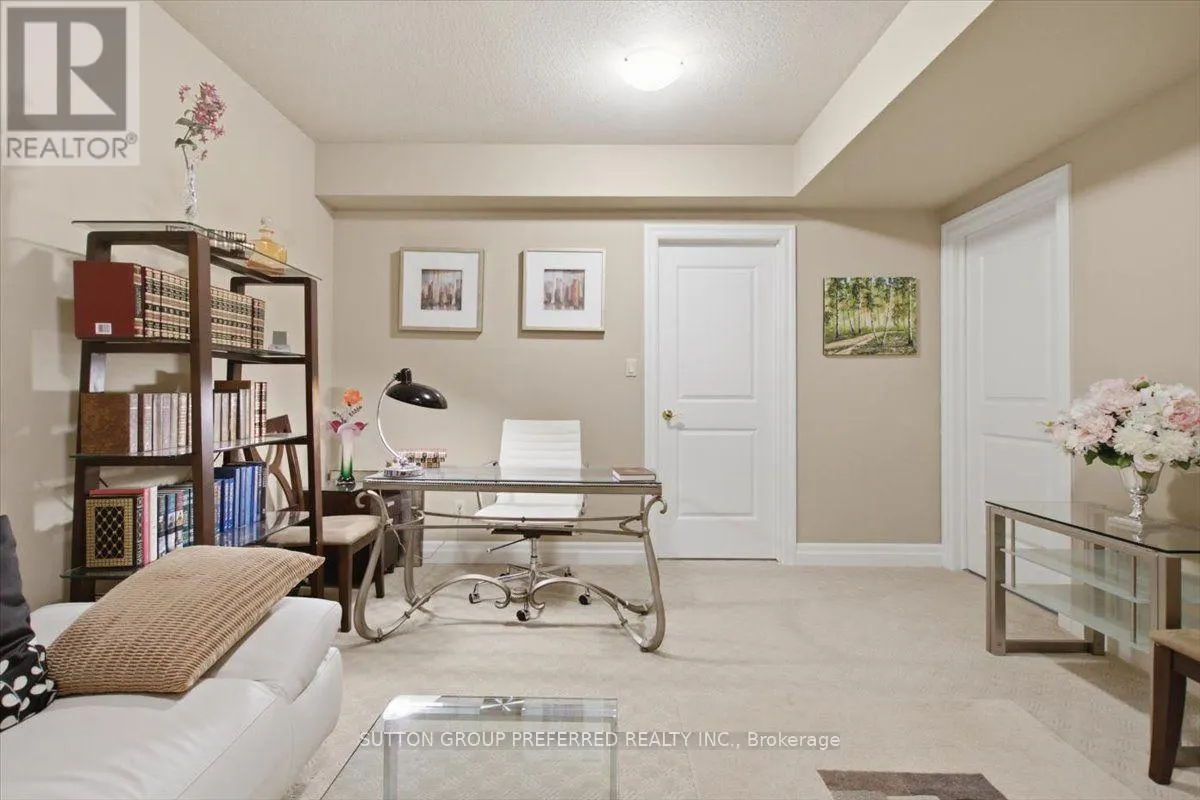 63 - 725 EAGLETRACE DRIVE #63