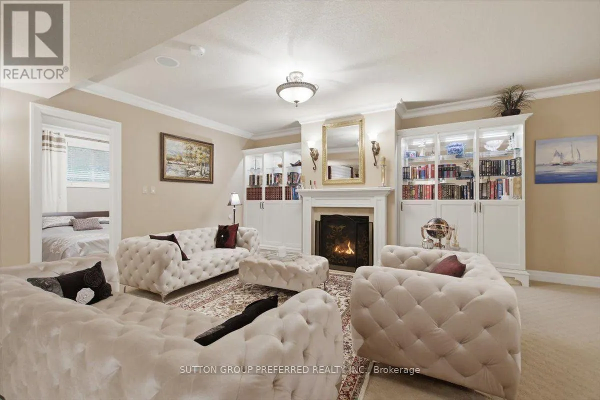 63 - 725 EAGLETRACE DRIVE #63