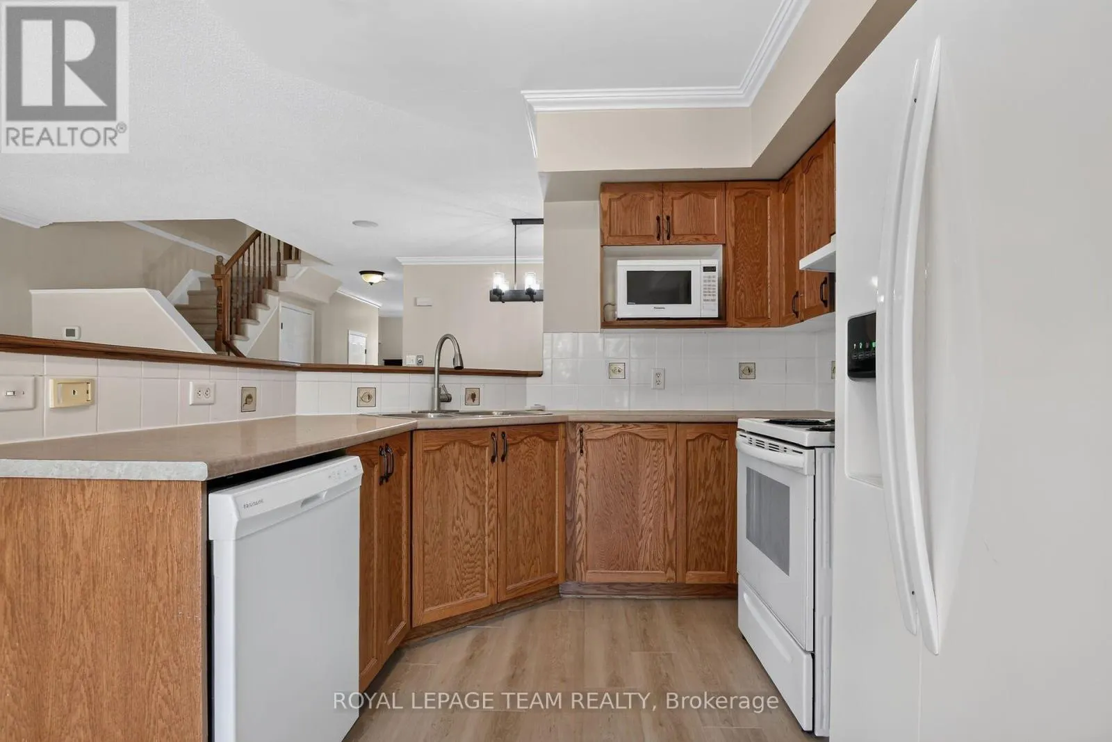 3 CHANTILLY GATE