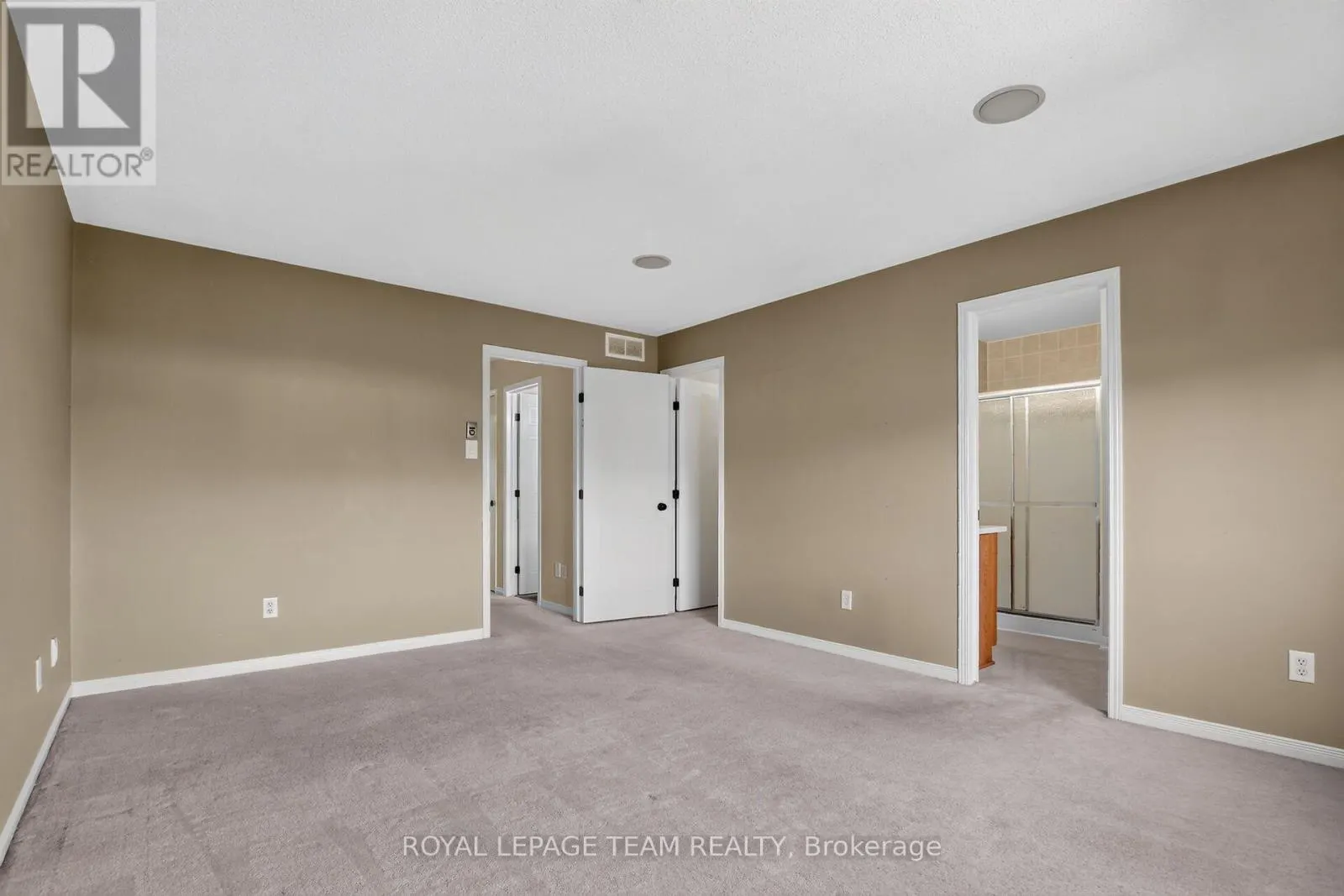 3 CHANTILLY GATE
