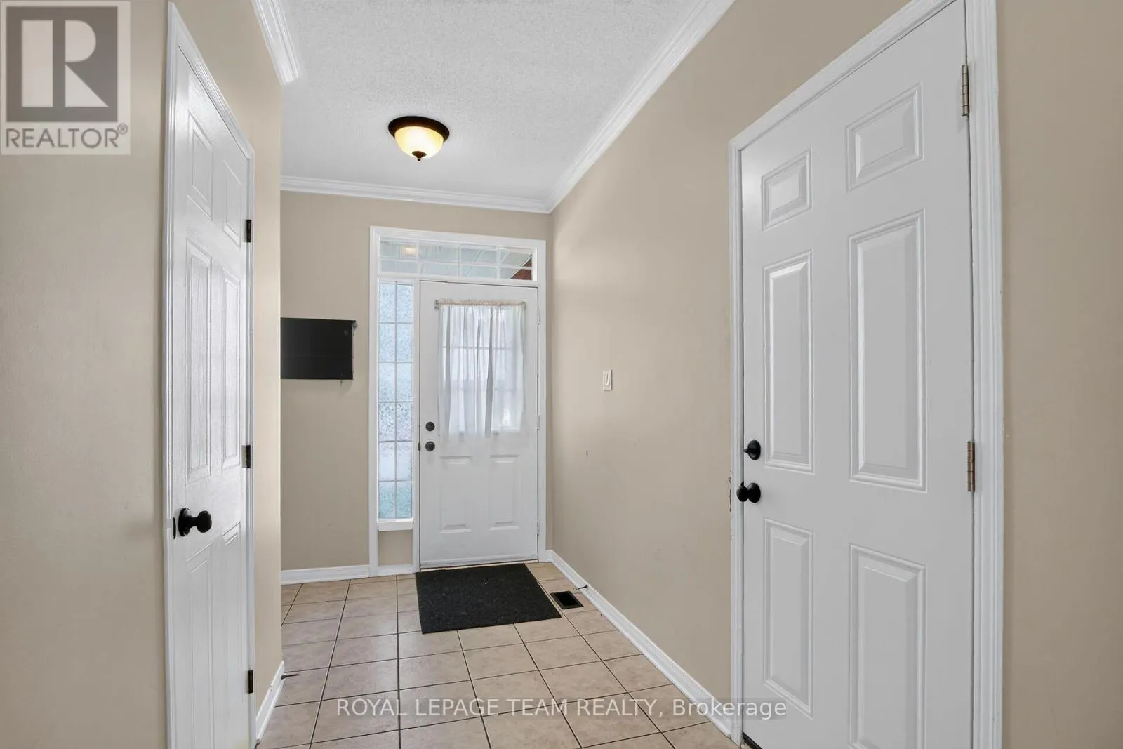 3 CHANTILLY GATE