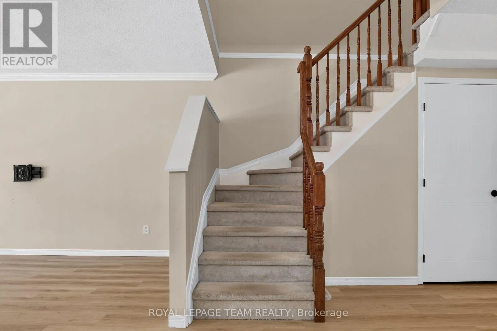 3 CHANTILLY GATE