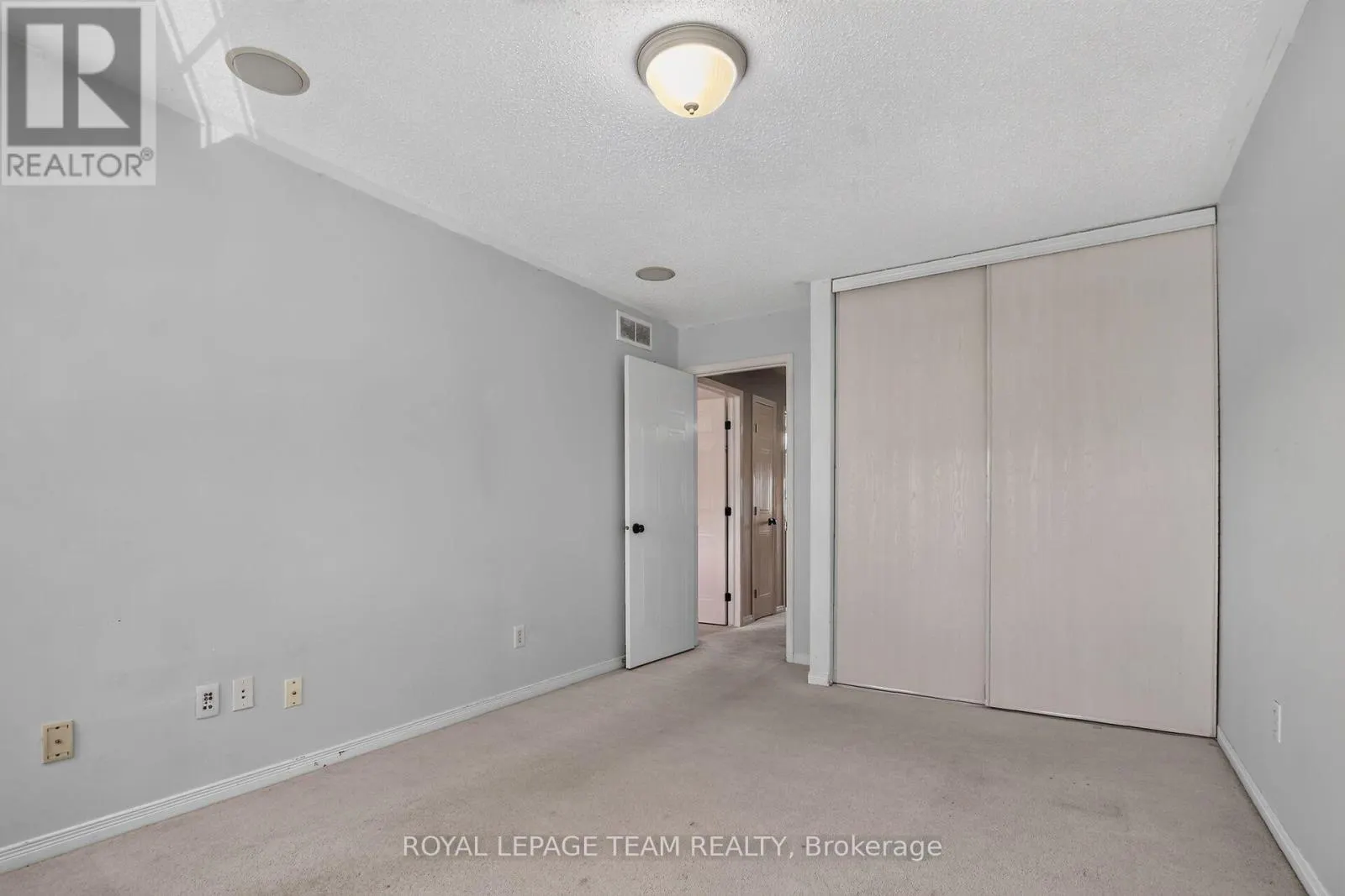 3 CHANTILLY GATE