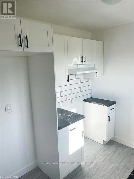 2 - 69 HAGEY AVENUE #2