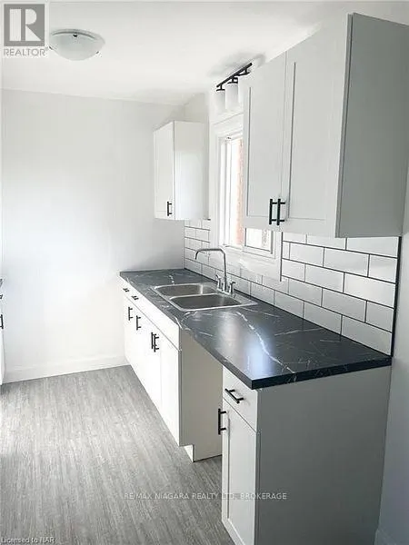 2 - 69 HAGEY AVENUE #2