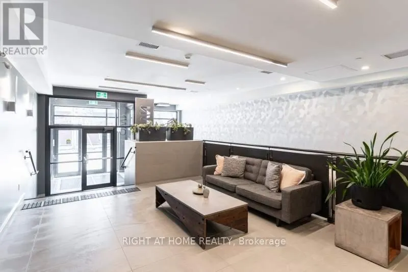 103 - 690 KING STREET W