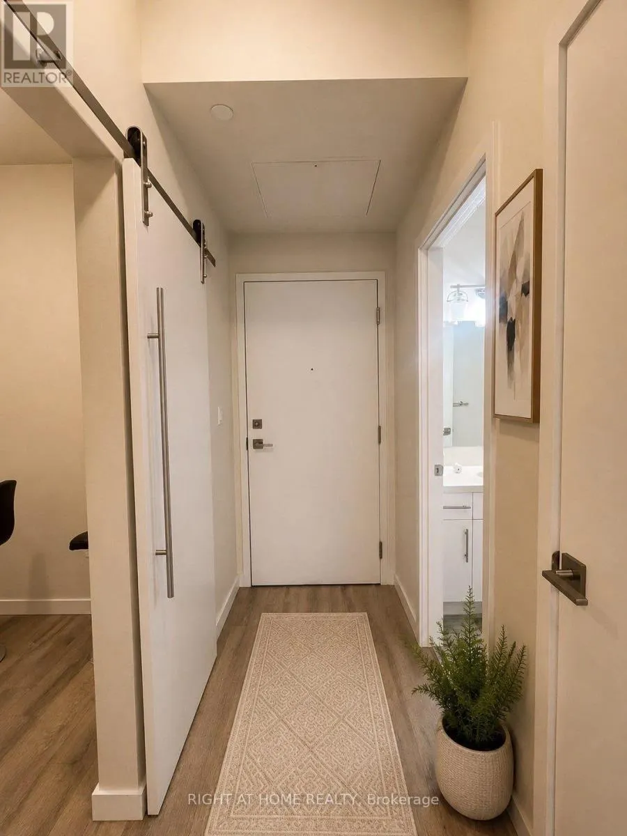 103 - 690 KING STREET W