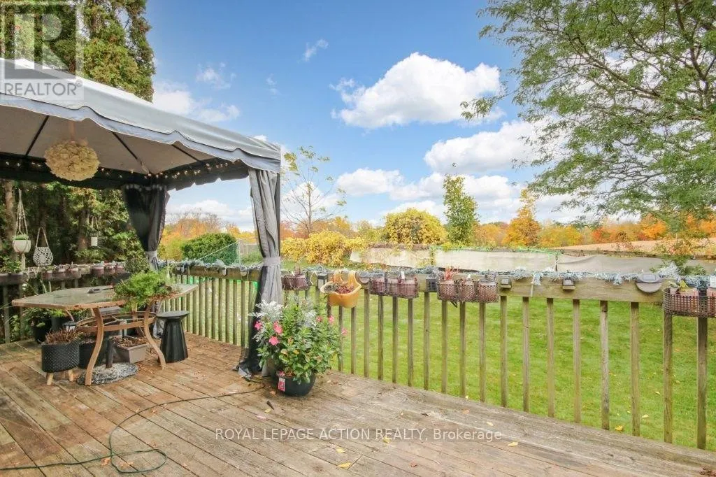 72 LYNDEN HILL CRESCENT