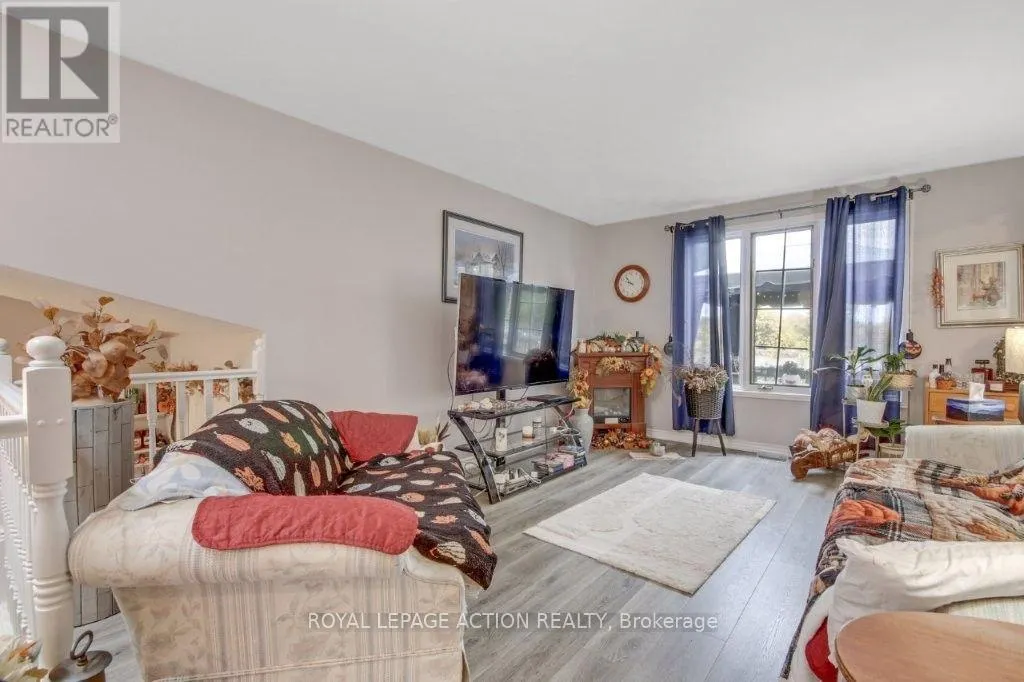 72 LYNDEN HILL CRESCENT